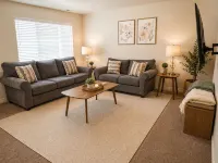 Spacious fully loaded 4-bedroom townhome sleeps 12 freeway access next to BYU - Wi-Fi
