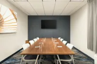 Fairfield Inn & Suites Jacksonville Beach - Parkplatz
