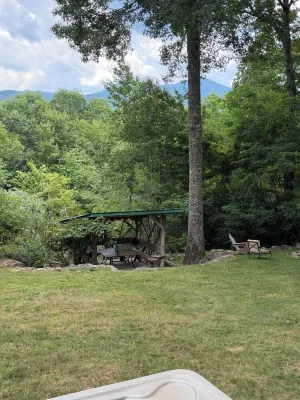 Sunset Ridge in the Clouds at Lake Toxaway Sleeps 16 Cozy Spectacular View - Chalets