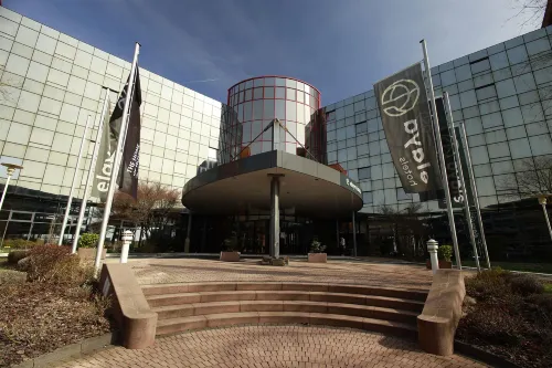 elaya Hotel frankfurt oberursel, Trademark Collection by Wyndham - parking