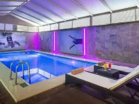 Novotel Suites Riyadh Olaya - Pool