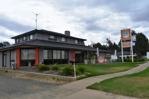 Meninya Palms Resort Moama - 3-Star