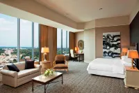 Sheraton Greensboro at Four Seasons - Parking