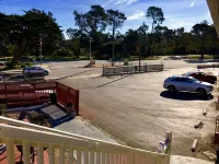 Pelican Inn Monterey - โมเทล