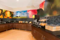 Fairfield Inn & Suites Mankato - breakfast