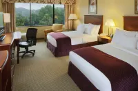 DoubleTree by Hilton Charlottesville - Bãi đậu xe