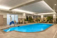 Hilton Garden Inn Spokane Airport - مسبح