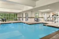 Hilton Garden Inn Columbus - Bãi đậu xe