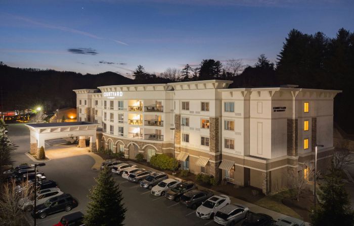 Courtyard Boone
