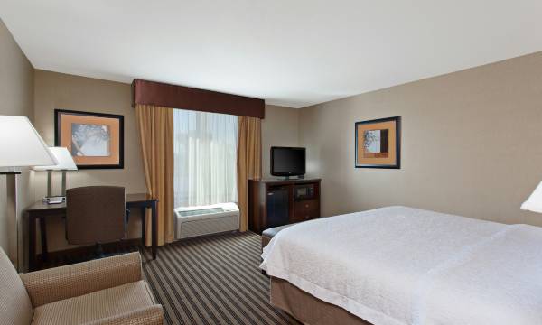Hampton Inn & Suites Fresno-Northwest