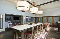 Hampton Inn & Suites by Hilton Columbus-Easton Area - Bãi đậu xe