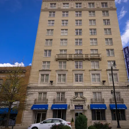 Hampton Inn & Suites Montgomery-Downtown