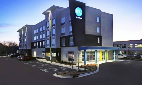 Tru by Hilton Burlington