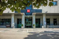 Ibis Warszawa Centrum - Parkplatz