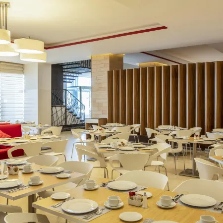 Fiesta Inn Celaya Galerias