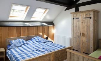 Rural and Comfortably Furnished Group in the Drenthe-friese Wold - Housity