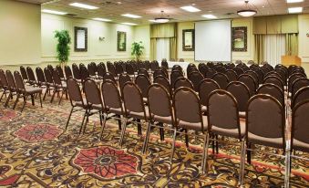 Holiday Inn Express & Suites Beatrice