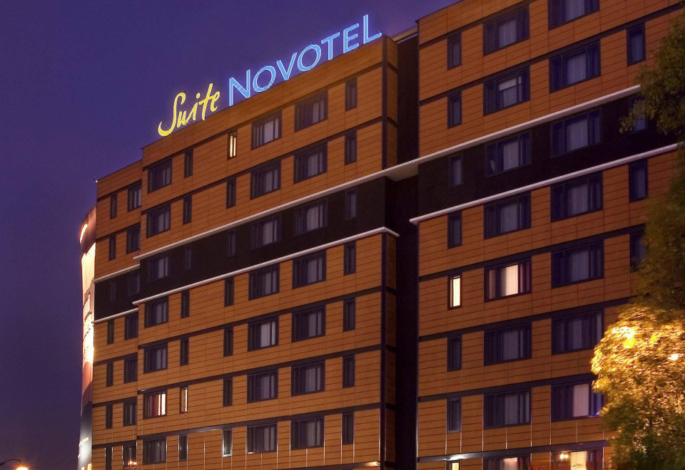 Novotel Suites Paris Nord 18ème-Saint-Denis Updated 2023 Room Price-Reviews  & Deals | Trip.com