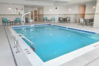Hilton Garden Inn Cincinnati/Midtown - piscina