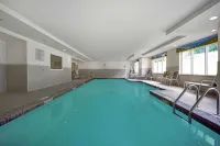 Comfort Inn & Suites Hotels in Wilton
