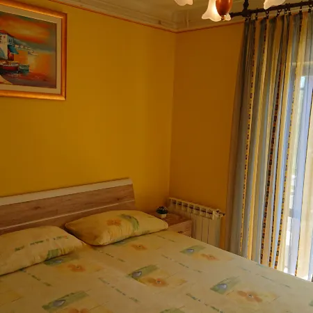 Beautiful Apartment with Balcony, Island Rab
