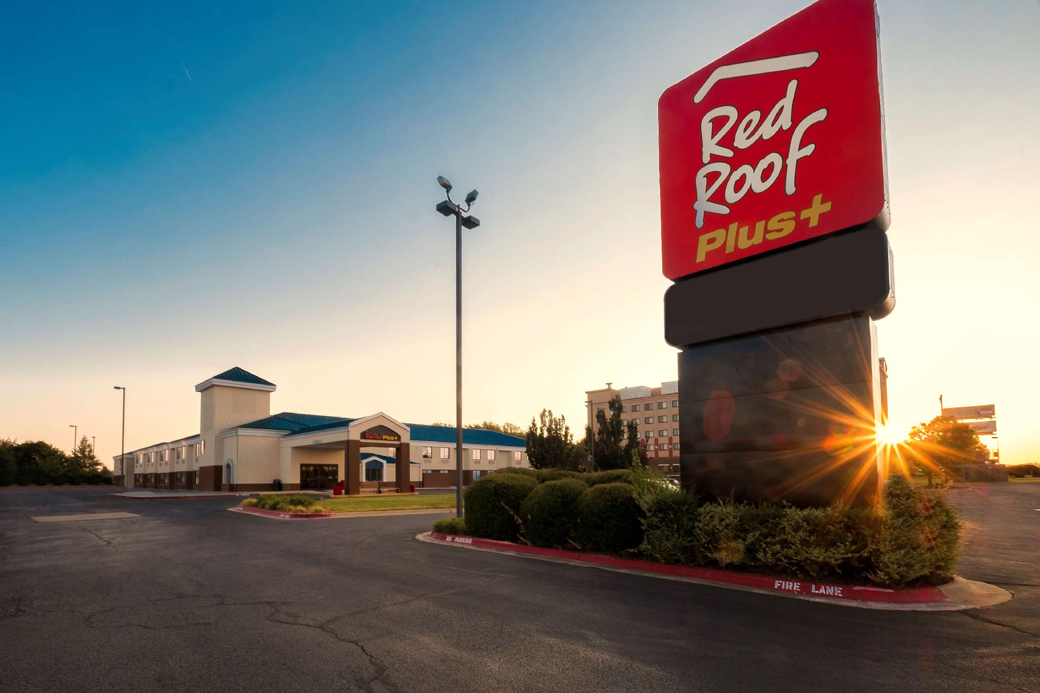 Red Roof Inn Plus+ Bentonville