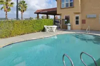 Econo Lodge Inn & Suites Corning