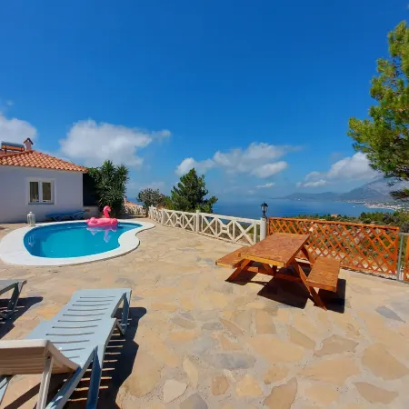 Apartment with Pool and Panorama View