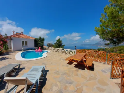 Apartment with Pool and Panorama View