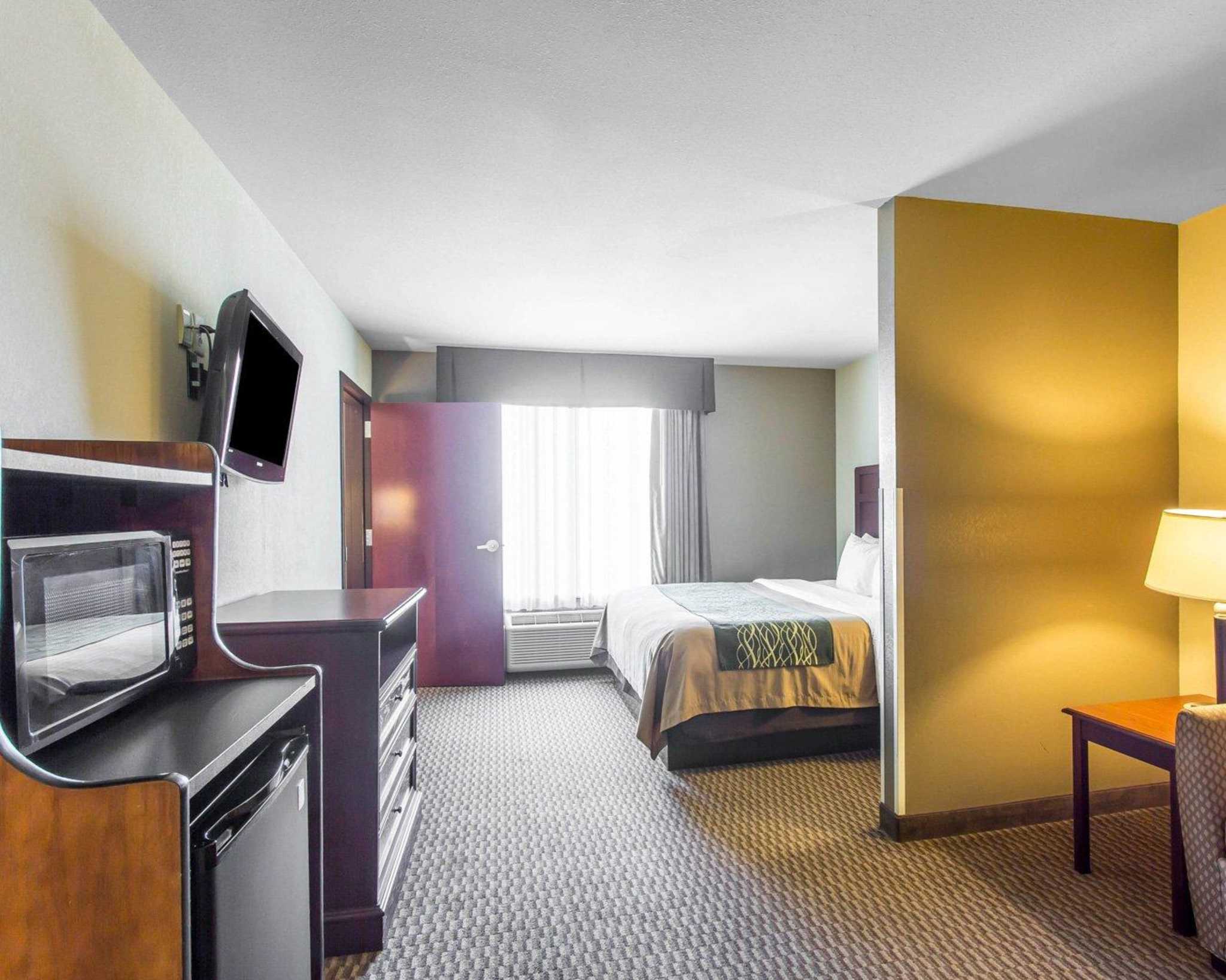 Comfort Inn & Suites Madisonville