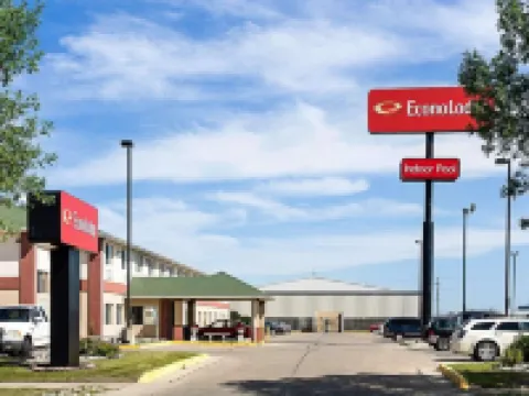 エコノ ロッジ ファーゴ - ウエスト エーカーズ ファーゴのホテル