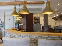 Bij Hen op Ameland Hotels in Buren