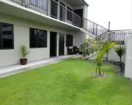 อะชัวร์ อะโบด ออน คอร์ทเนย์ มอเตอร์อินน์ โรงแรมใน