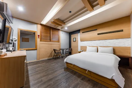Jincheon S - Motels