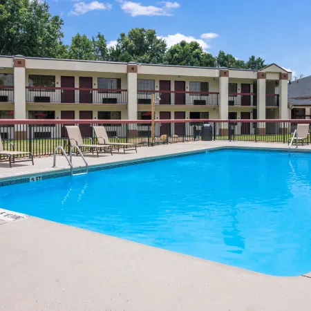 Red Roof Inn & Suites Commerce - Athens