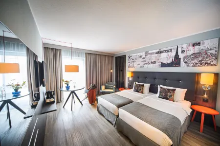 Holiday Inn Lubeck Отели в г. Любек