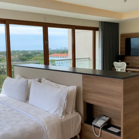 Holiday Inn & Suites PUERTO VALLARTA MARINA & GOLF by IHG