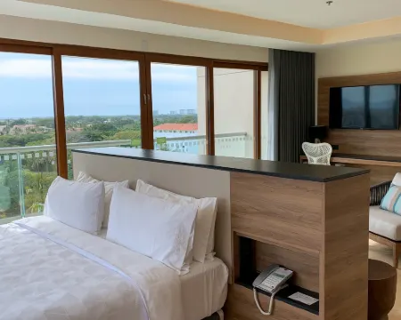 Holiday Inn & Suites PUERTO VALLARTA MARINA & GOLF by IHG โรงแรมในเปอร์โตวัลลาร์ตา