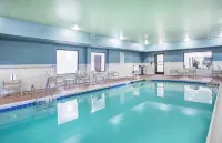Holiday Inn Express & Suites Glasgow Hotels in Lucas