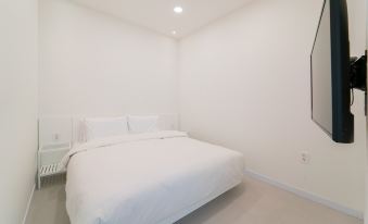 Geojedo Rieul Pool Villa