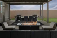 Holiday Inn Express & Suites Magnolia-Lake Columbia