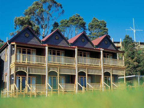 Strahan Village