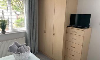 One Bedroom Apartment with En-Suite & Patio