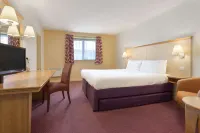Days Inn by Wyndham Winchester M3 Các khách sạn gần Guildhall