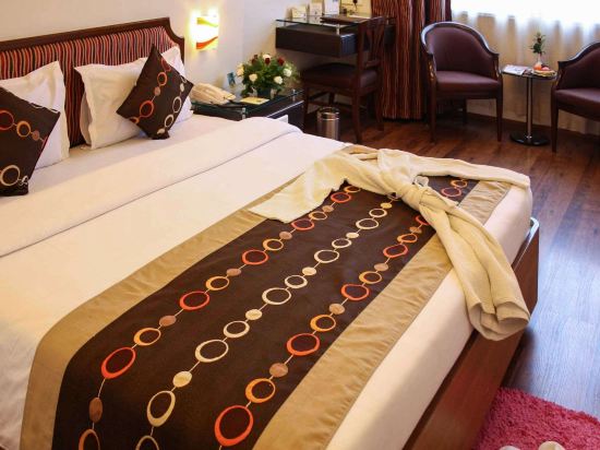 Quality Inn Residency