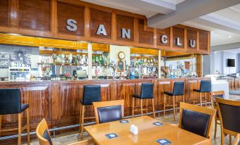 San Clu Hotel, Bar & Brasserie