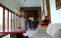 De Bukit Dago Villa by HouseinBandung