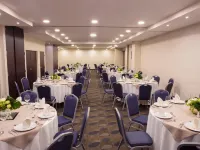 Krystal Urban Monterrey San Jeronimo Hotels in Сијудад Санта Катарина