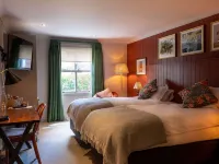Dukes Head Hotel Hotel dekat Old Coulsdon Congregational Church