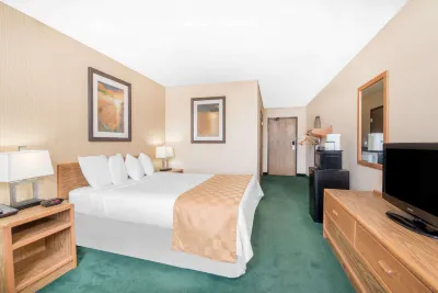 Days Inn & Suites by Wyndham Fargo 19th Ave/Airport Dome Hotels in Moorhead